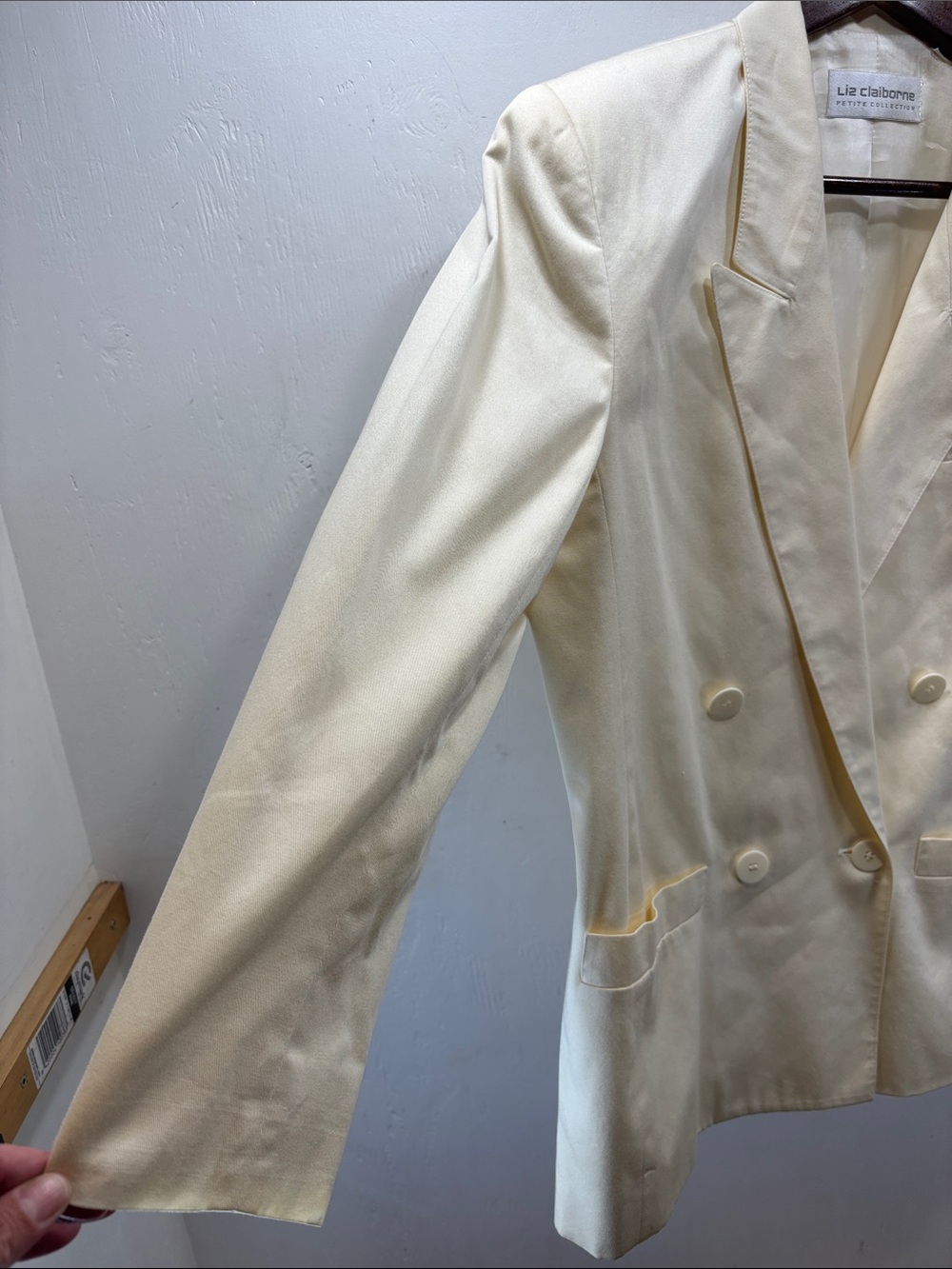 Liz Claiborne Vintage Cream Off-White Double-Breasted Blazer Petite Size 6 | 6P - Picture 4 of 10